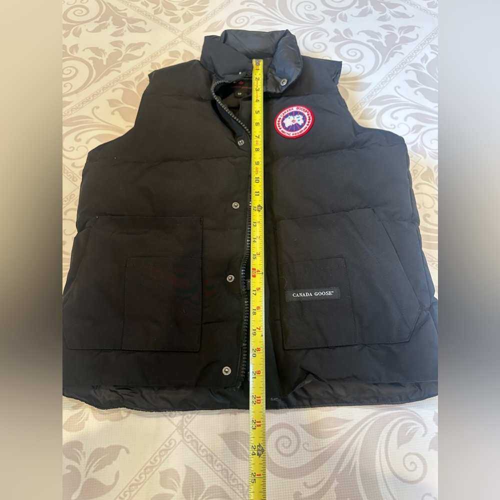 Canada Goose Black Vest S - Picture 4 of 11